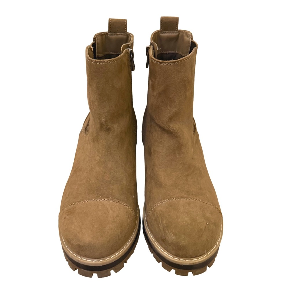 Time and Tru Chelsea Ankle Boots Tan Faux Suede Lug Sole Womens 9W WWTT41FF006